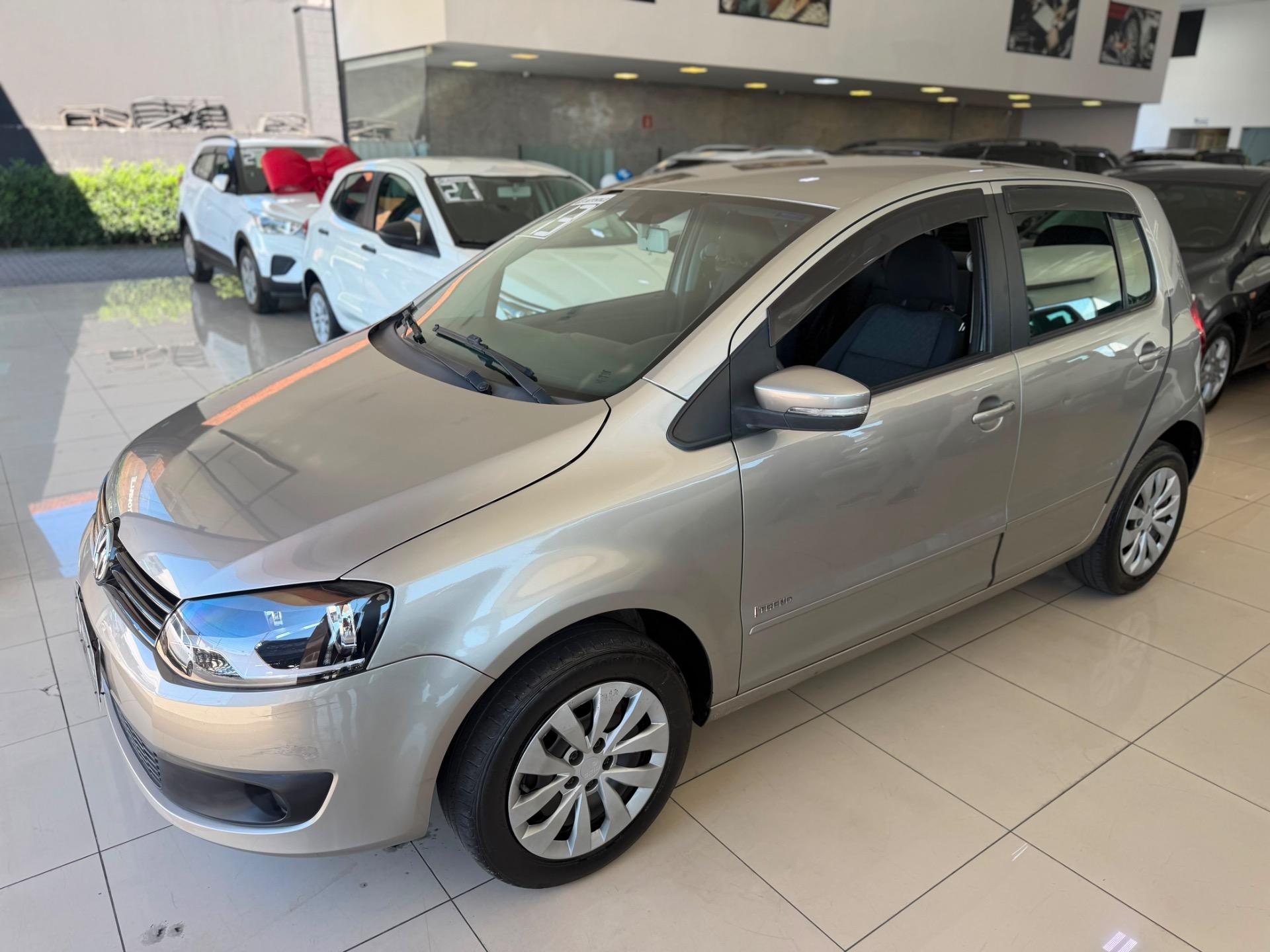 VOLKSWAGEN Fox - Foto