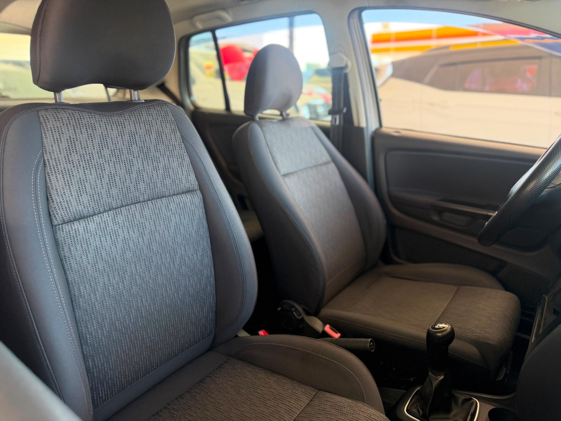 VOLKSWAGEN Fox - Foto