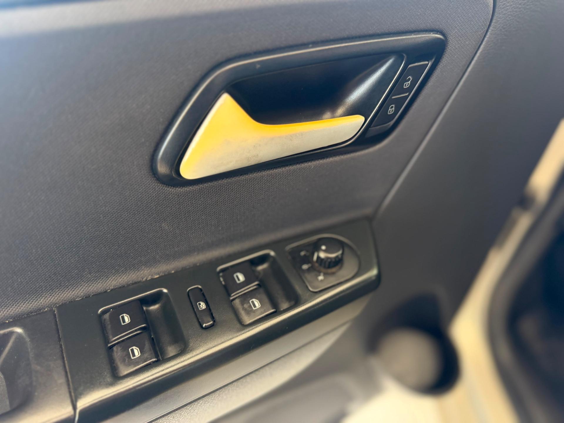 VOLKSWAGEN Fox - Foto