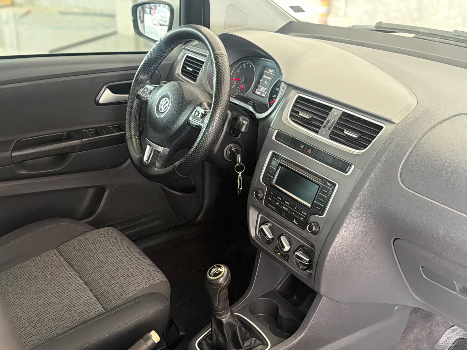 VOLKSWAGEN Fox - Foto