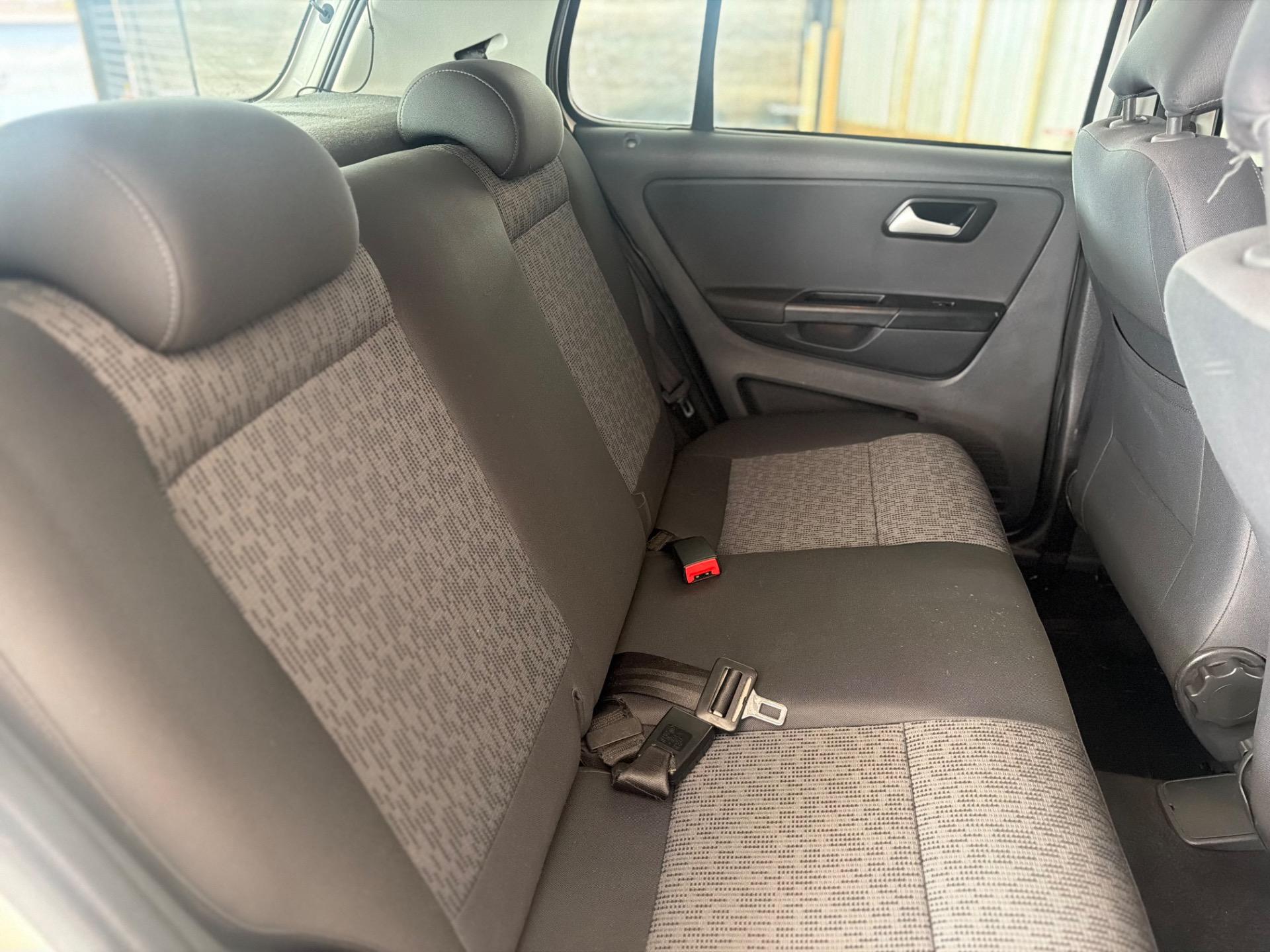 VOLKSWAGEN Fox - Foto