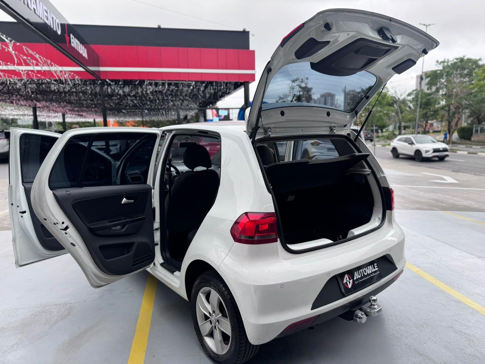 VOLKSWAGEN Fox - Foto