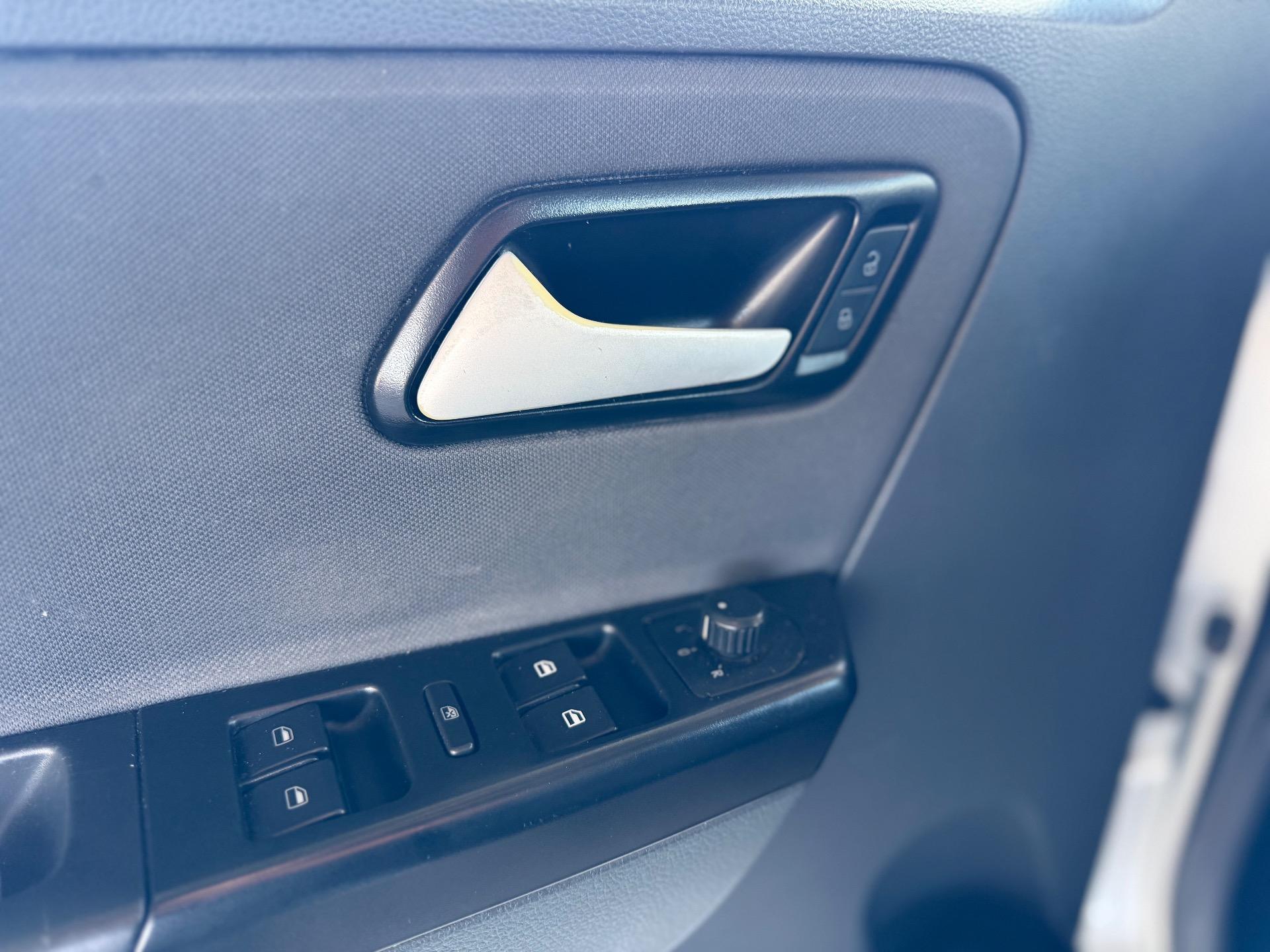 VOLKSWAGEN Fox - Foto