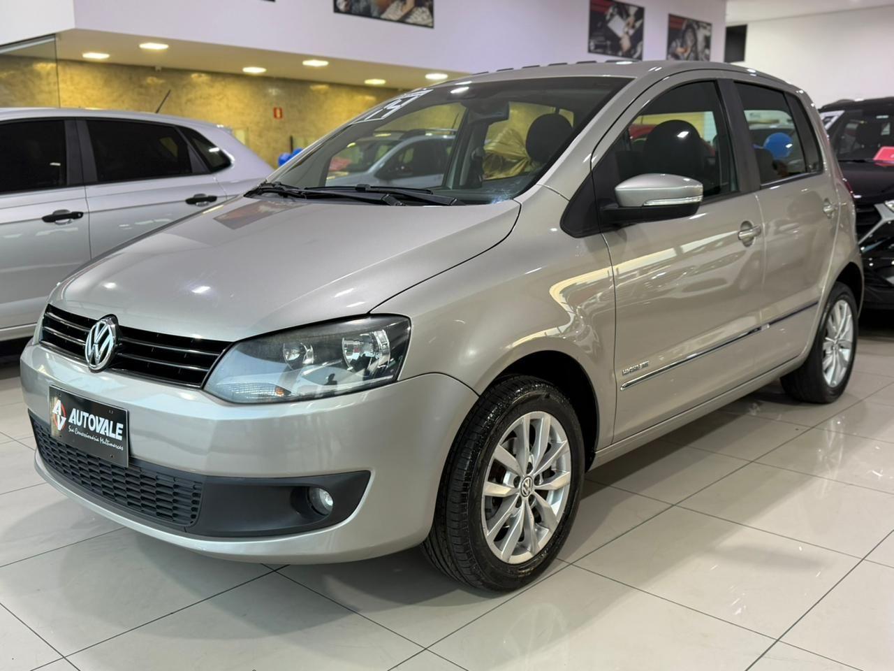 VOLKSWAGEN Fox - Foto