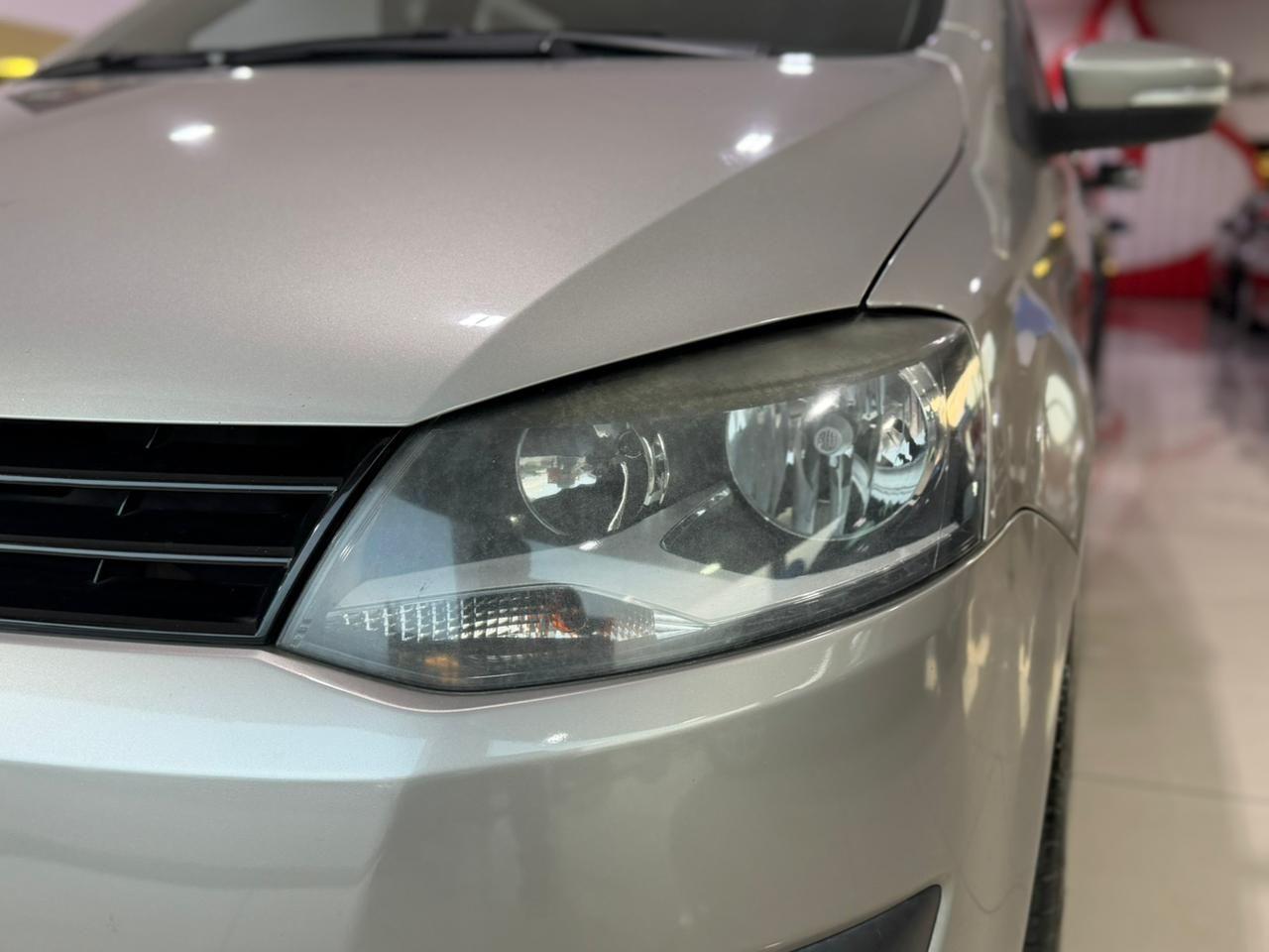 VOLKSWAGEN Fox - Foto