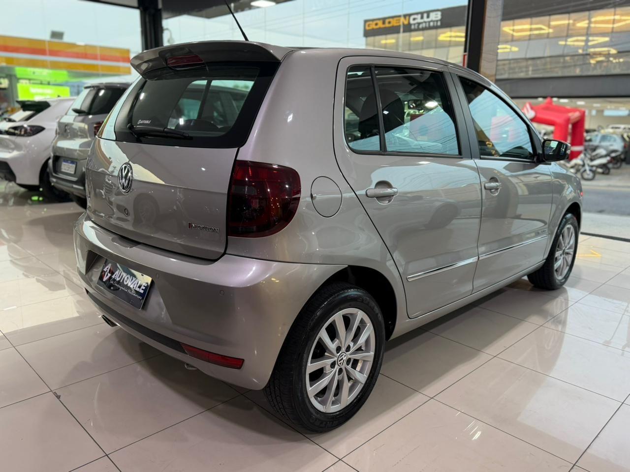 VOLKSWAGEN Fox - Foto