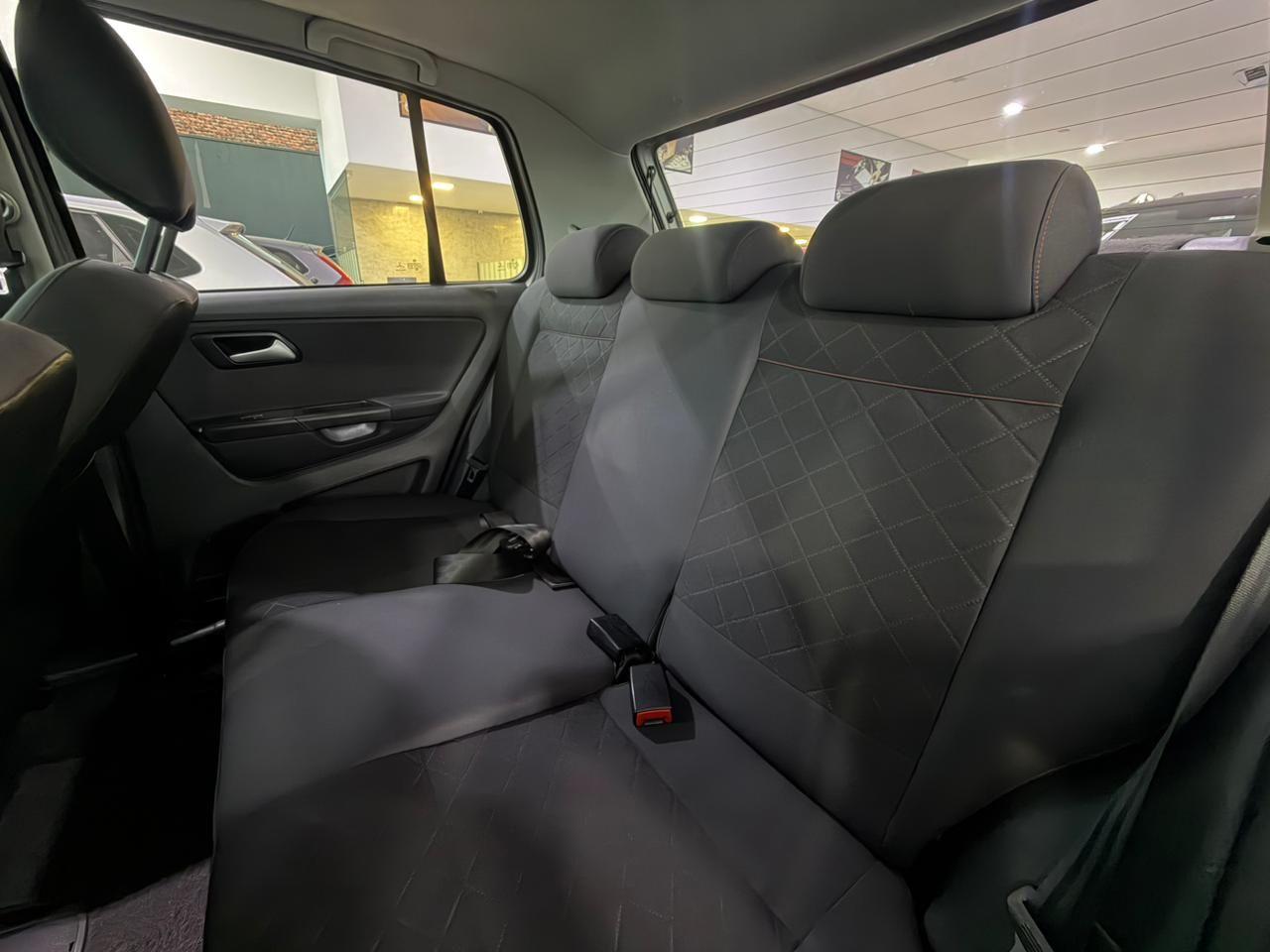 VOLKSWAGEN Fox - Foto