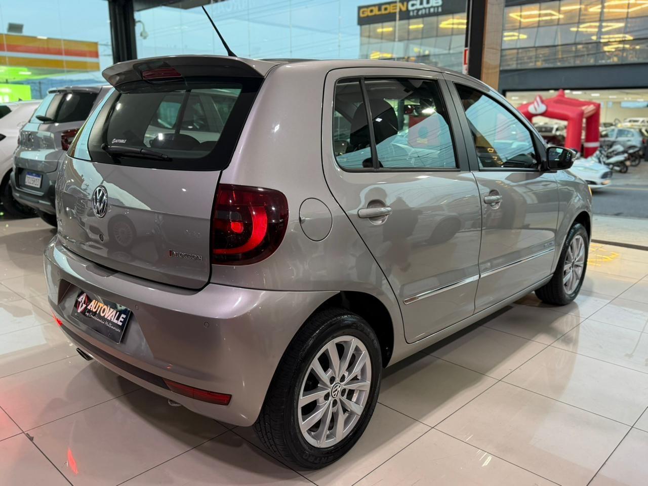 VOLKSWAGEN Fox - Foto