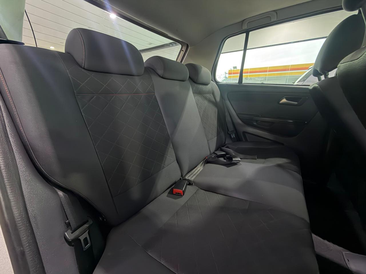 VOLKSWAGEN Fox - Foto