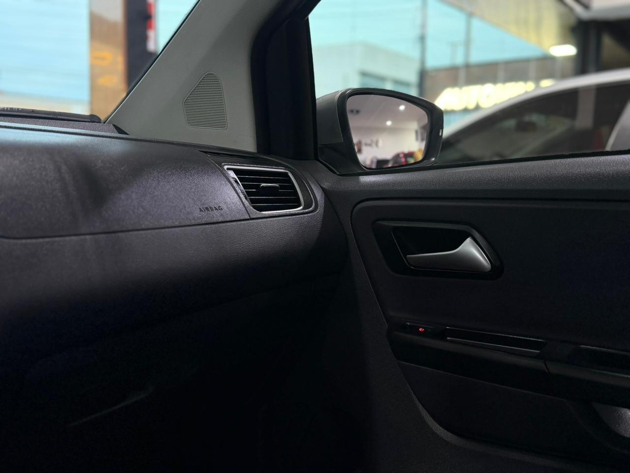 VOLKSWAGEN Fox - Foto