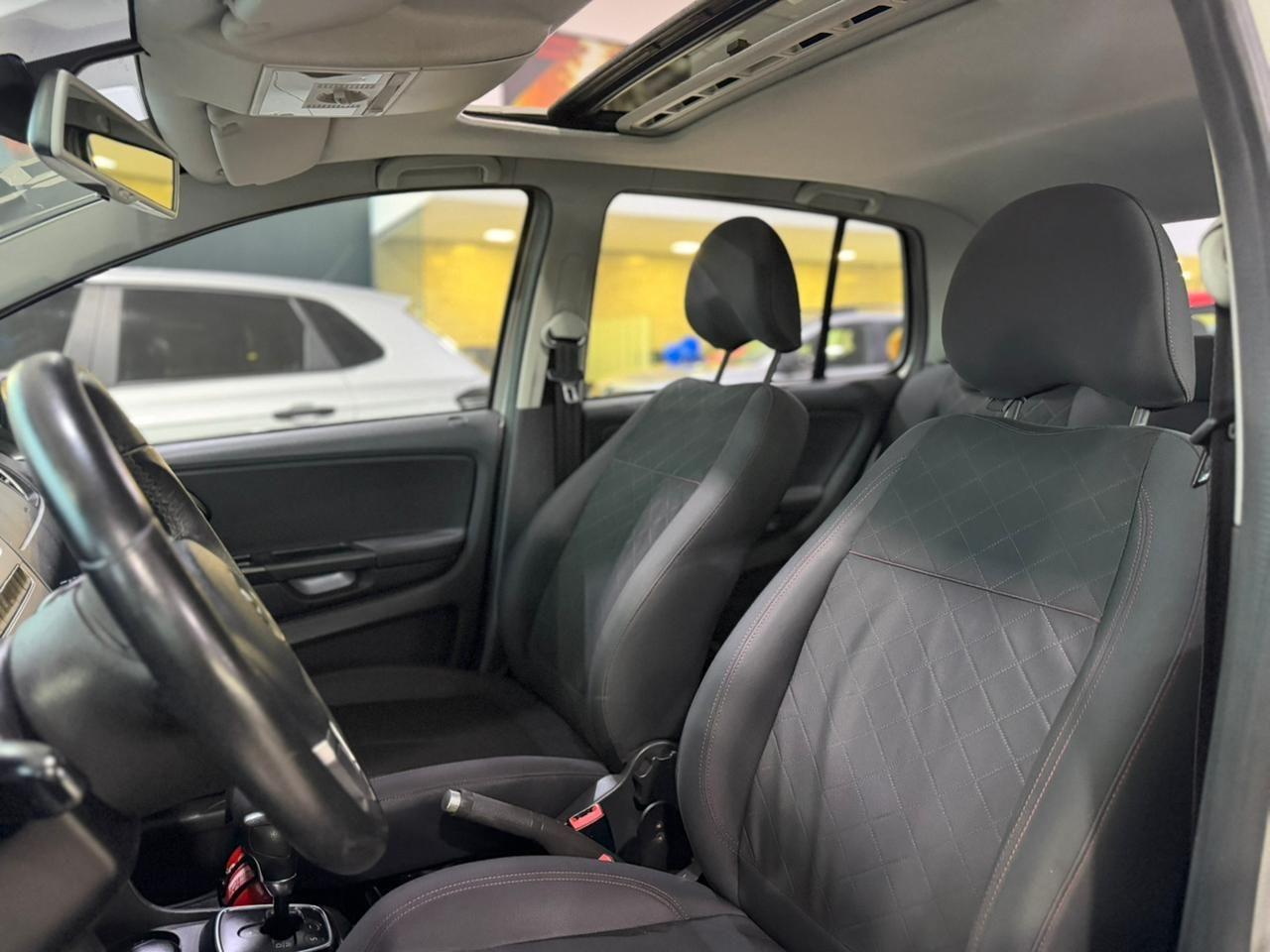 VOLKSWAGEN Fox - Foto