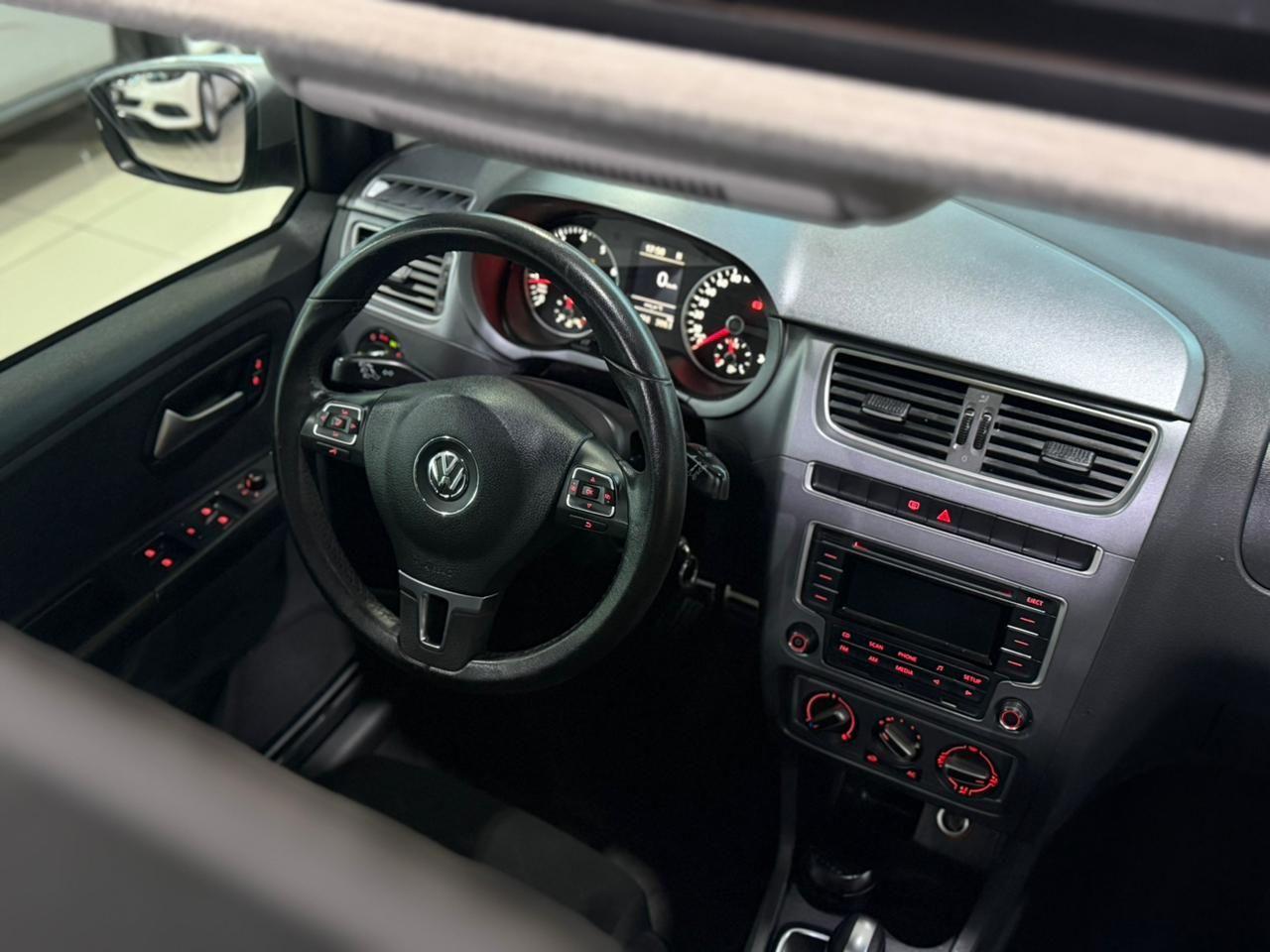 VOLKSWAGEN Fox - Foto