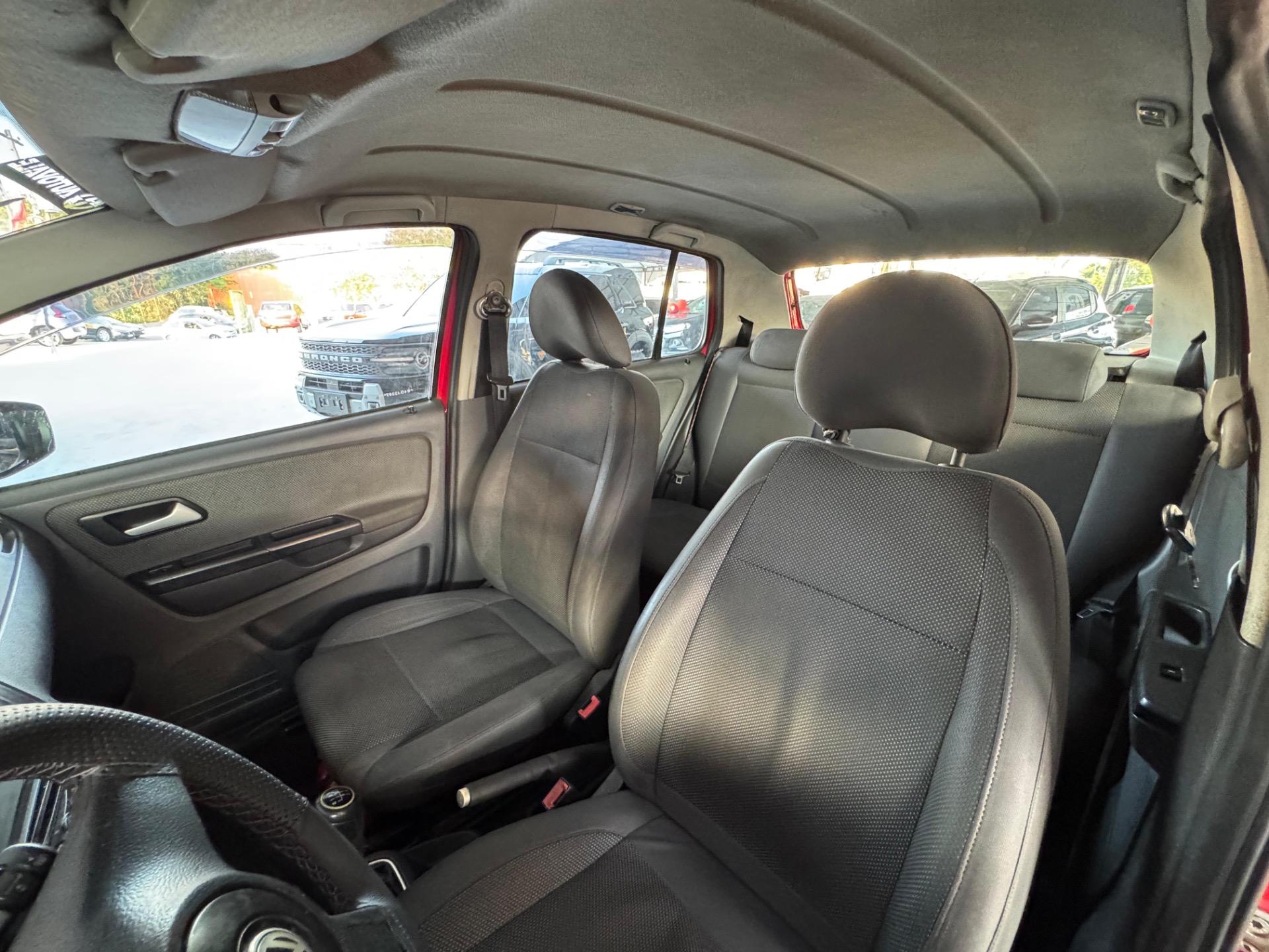 VOLKSWAGEN Fox - Foto