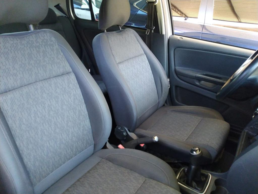 VOLKSWAGEN Fox - Foto