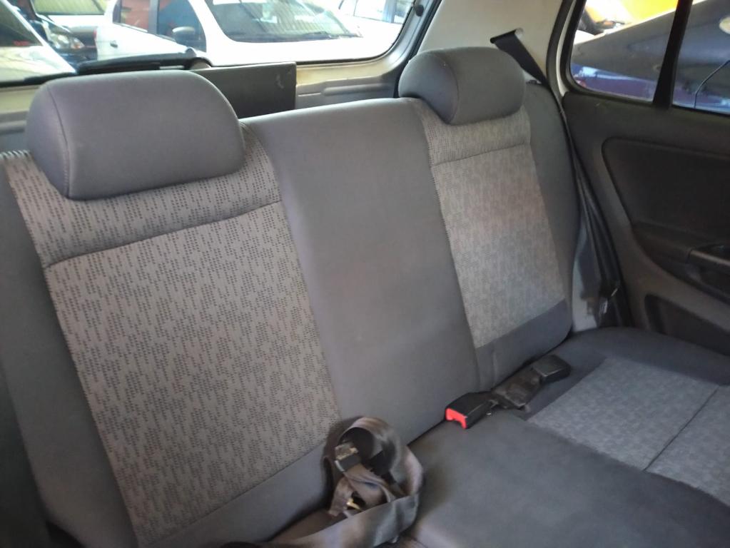 VOLKSWAGEN Fox - Foto