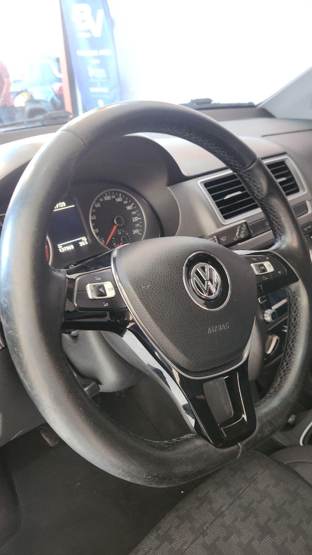 VOLKSWAGEN Fox - Foto