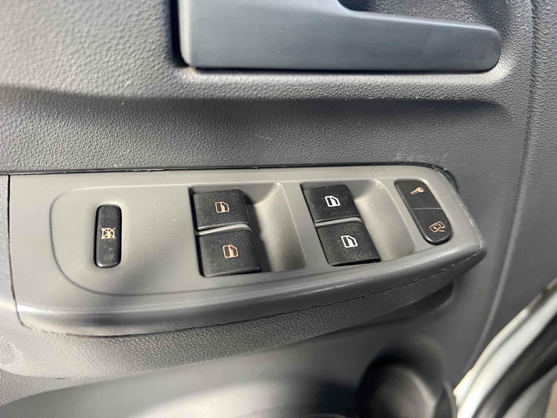 VOLKSWAGEN Fox - Foto