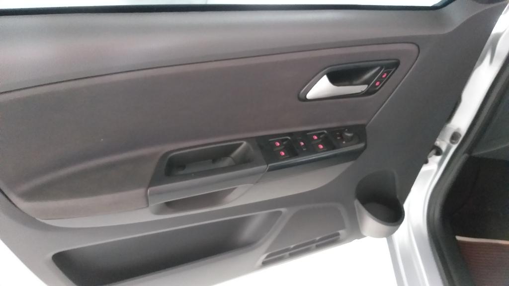 VOLKSWAGEN Fox - Foto