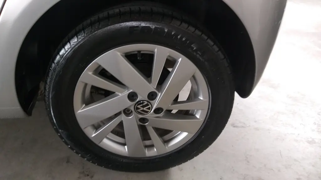 VOLKSWAGEN Fox - Foto