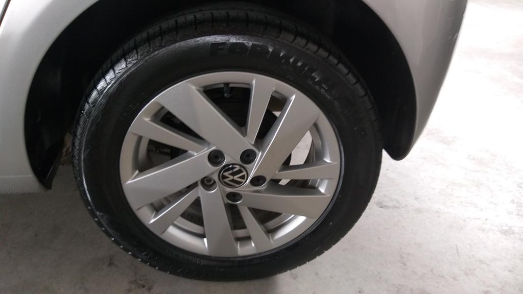 VOLKSWAGEN Fox - Foto