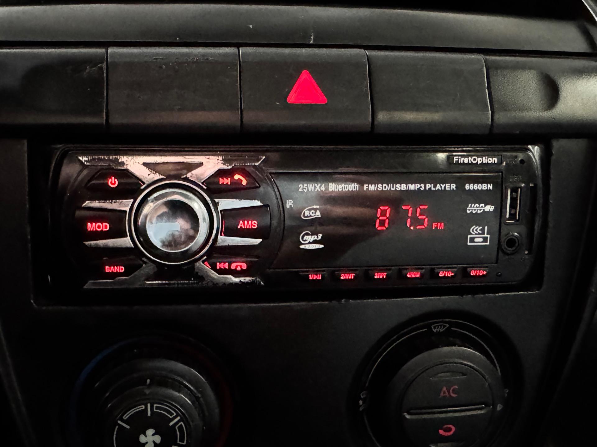 VOLKSWAGEN Fox - Foto