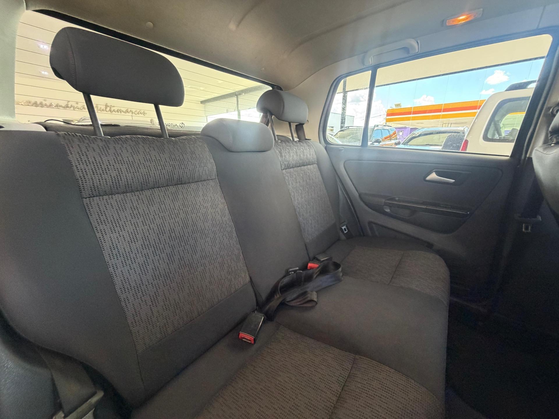 VOLKSWAGEN Fox - Foto