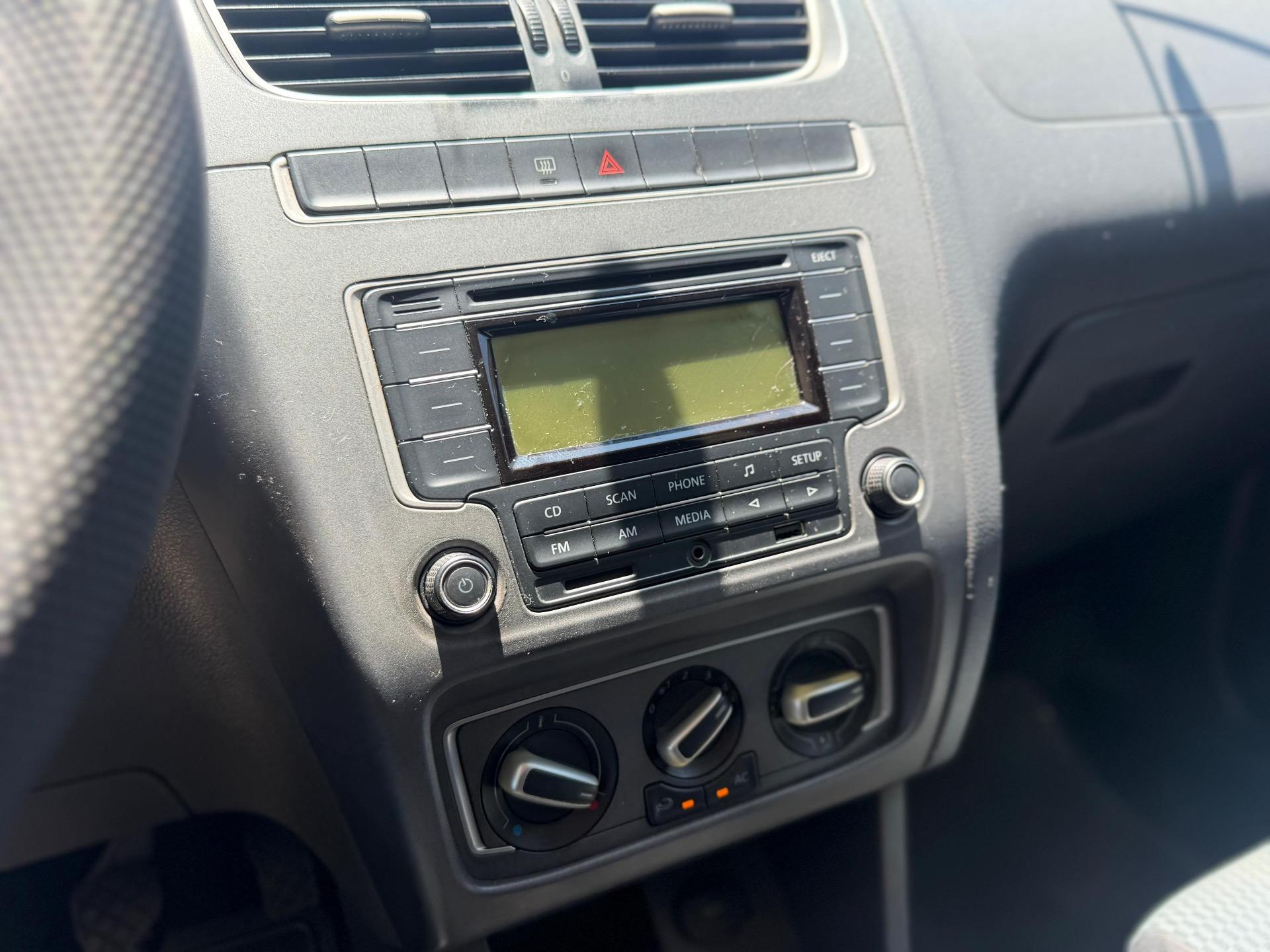 VOLKSWAGEN Fox - Foto