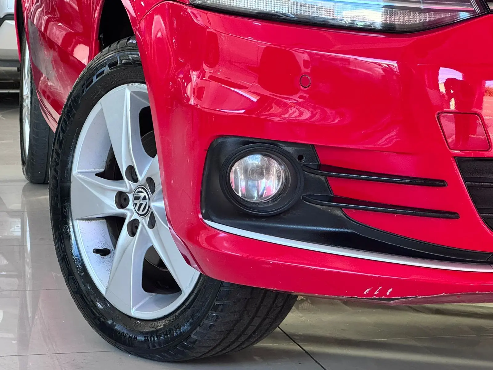 VOLKSWAGEN Fox - Foto