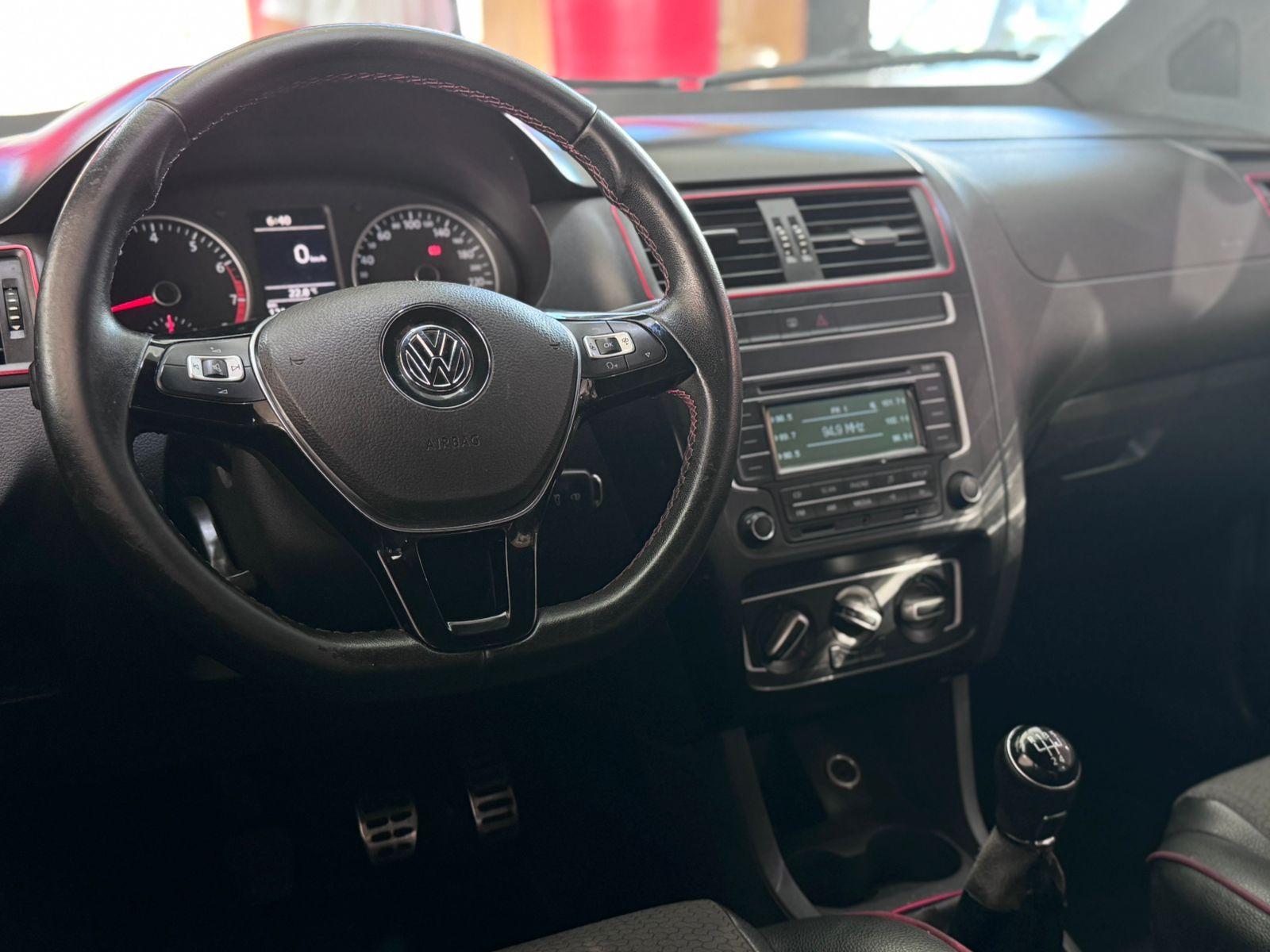 VOLKSWAGEN Fox - Foto