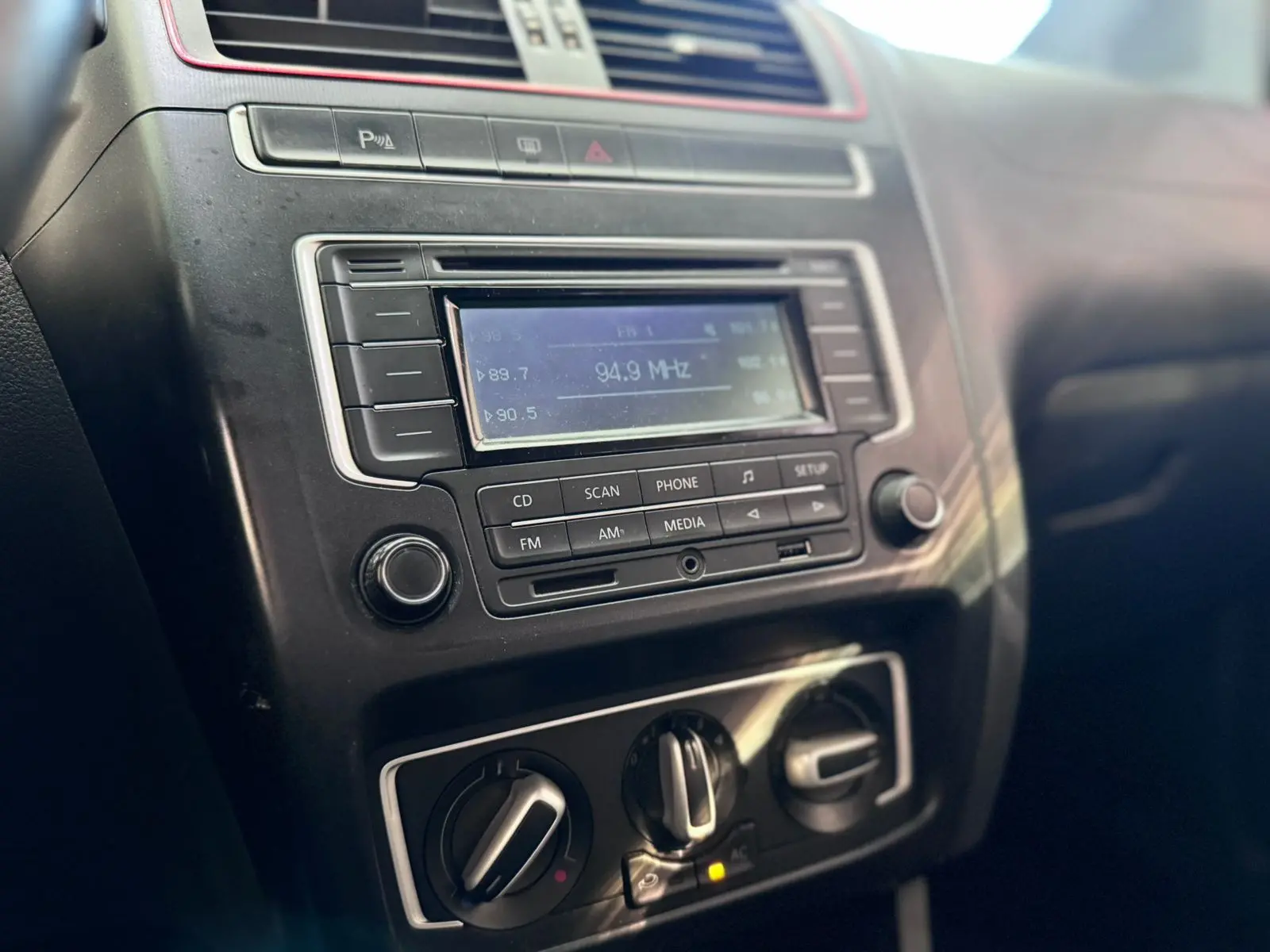 VOLKSWAGEN Fox - Foto