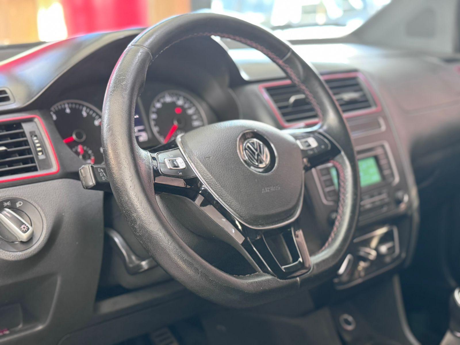 VOLKSWAGEN Fox - Foto