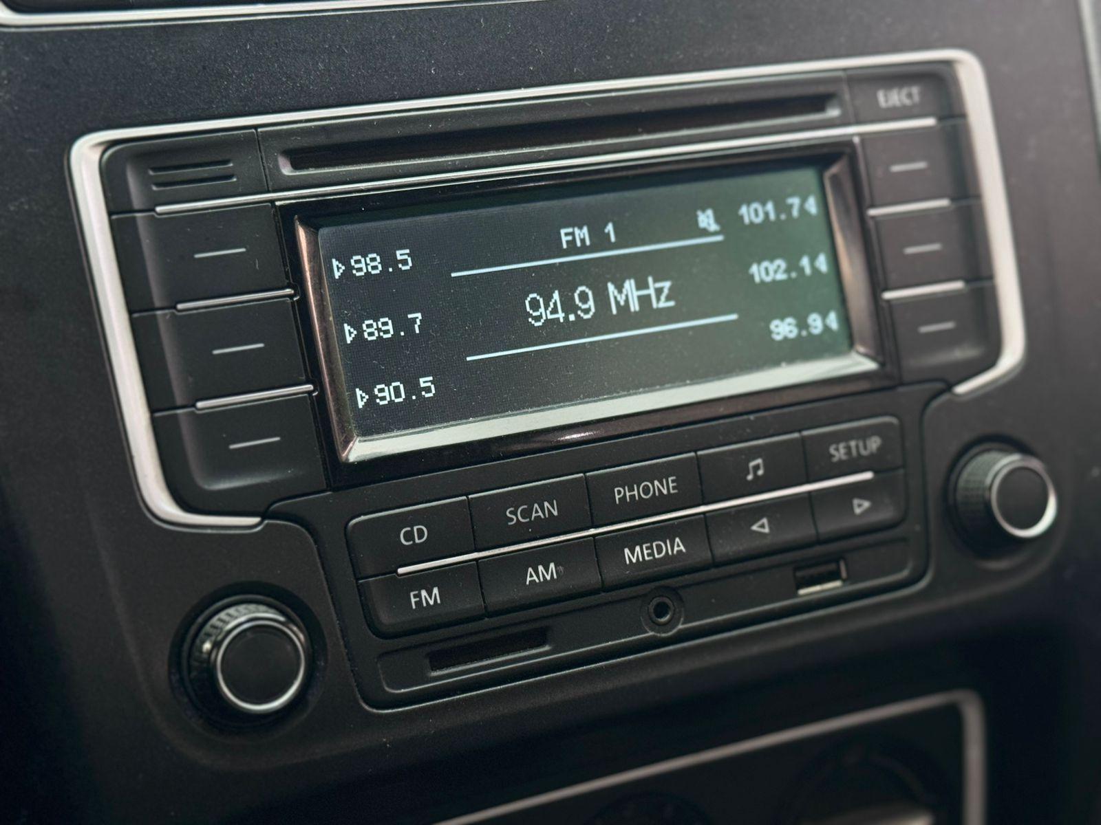 VOLKSWAGEN Fox - Foto