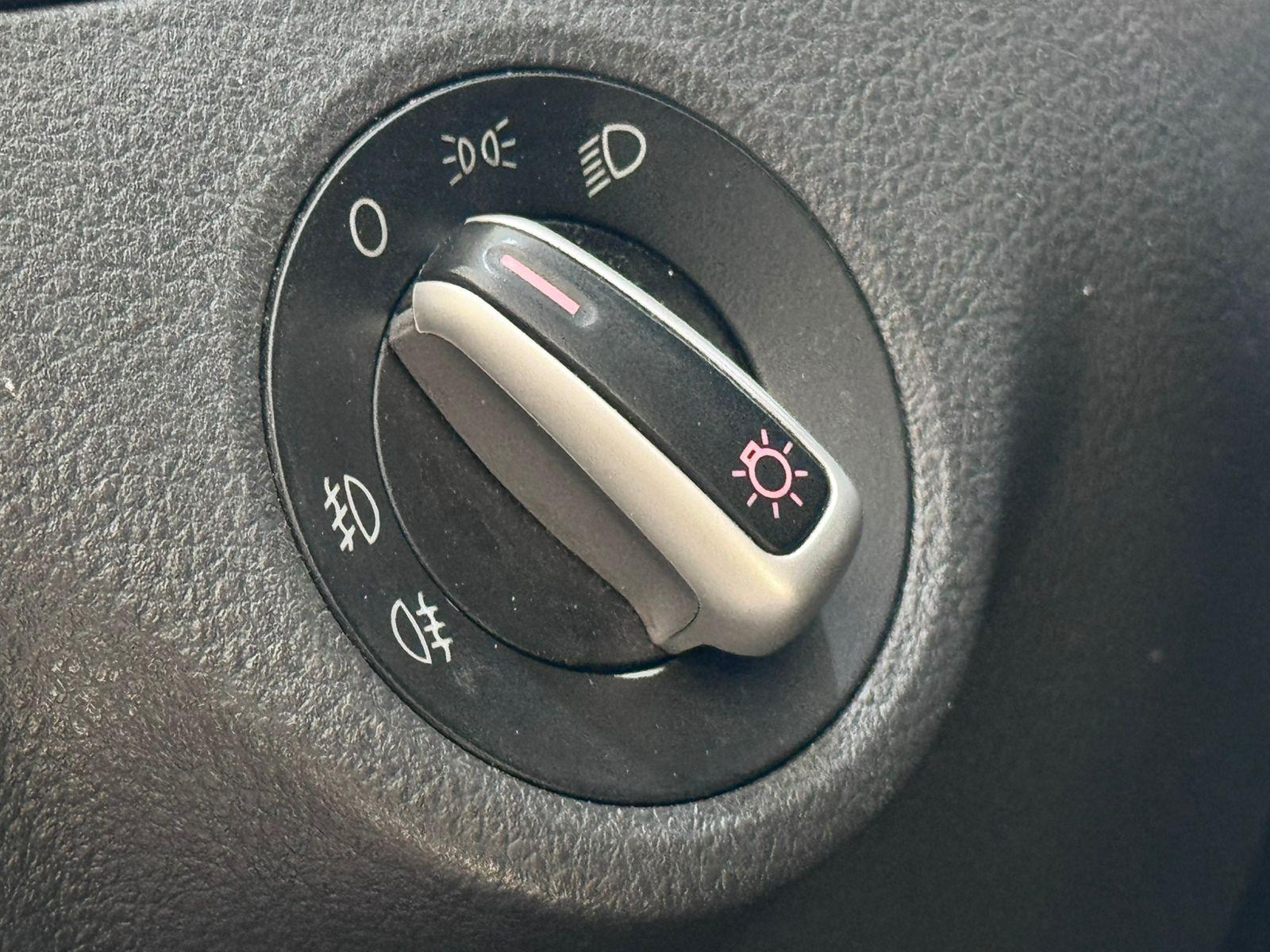 VOLKSWAGEN Fox - Foto