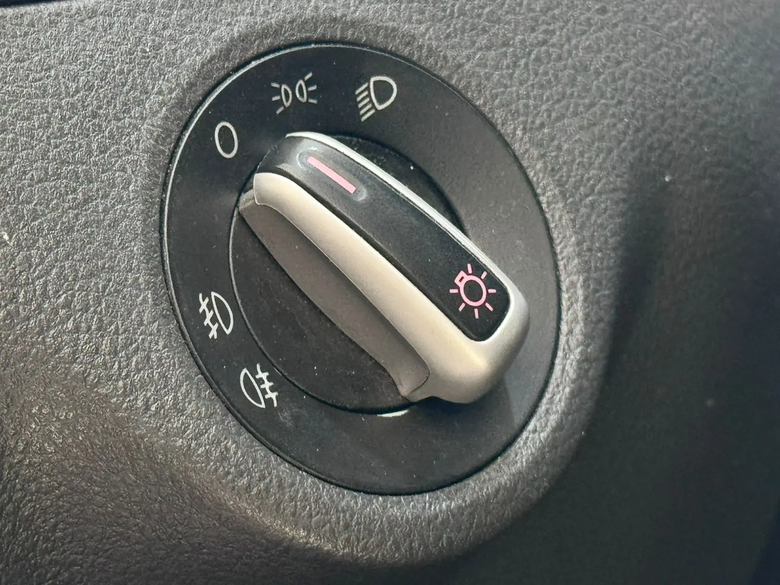 VOLKSWAGEN Fox - Foto