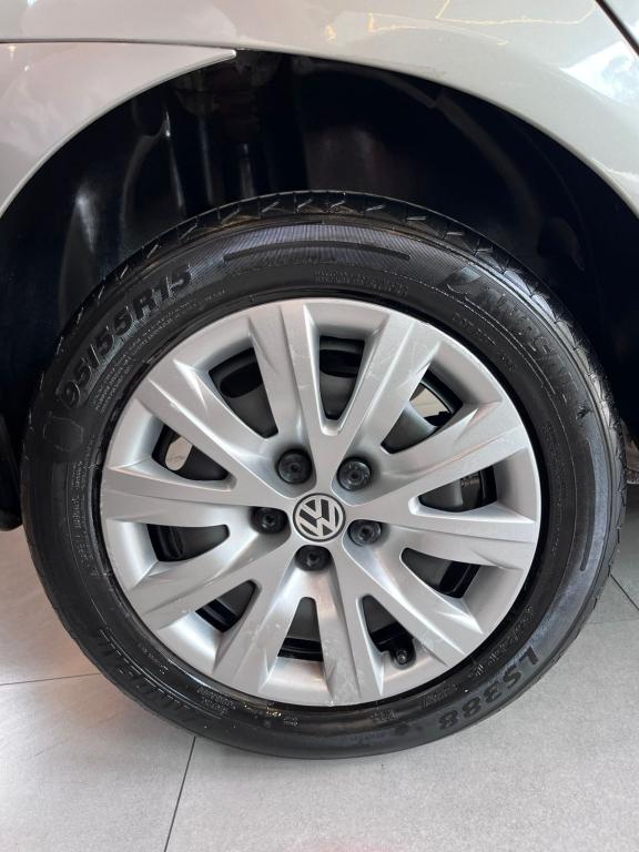 VOLKSWAGEN Fox - Foto