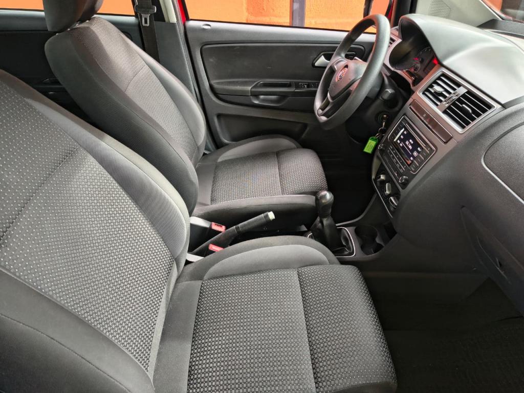 VOLKSWAGEN Fox - Foto