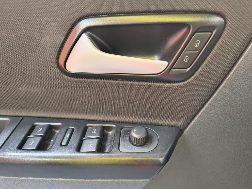 VOLKSWAGEN Fox - Foto