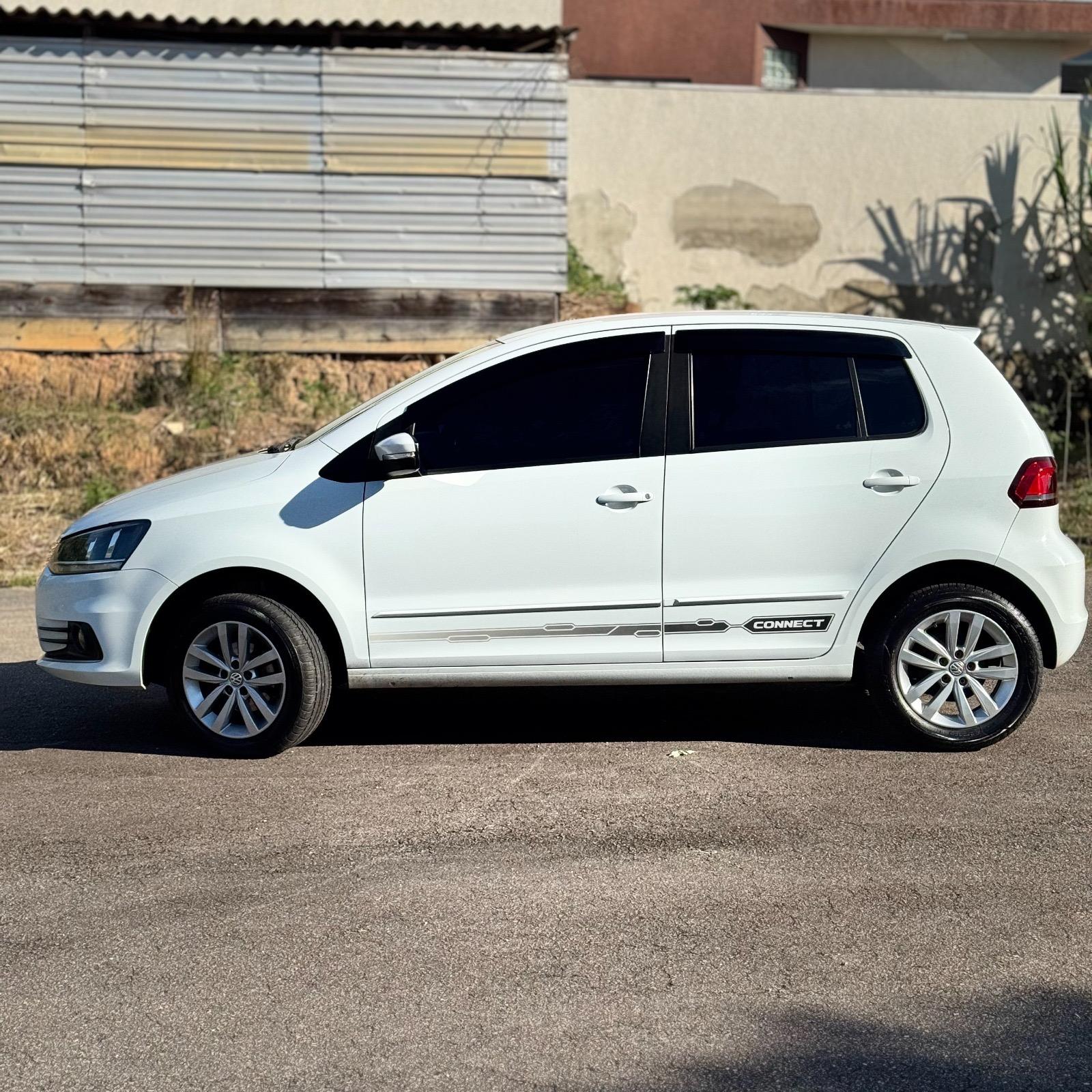 VOLKSWAGEN Fox - Foto