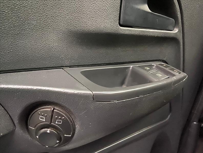 VOLKSWAGEN Fox - Foto