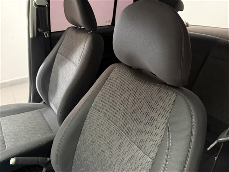 VOLKSWAGEN Fox - Foto