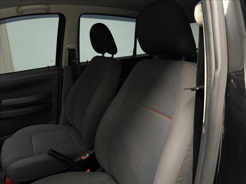 VOLKSWAGEN Fox - Foto