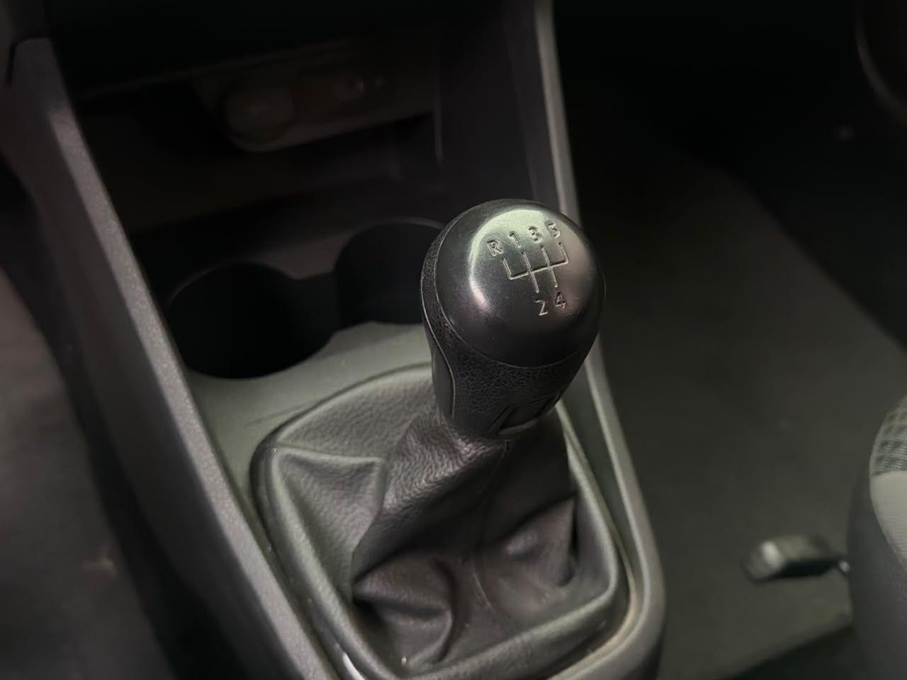 VOLKSWAGEN Gol - Foto