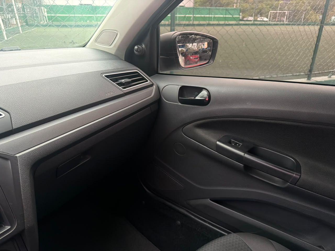 VOLKSWAGEN Gol - Foto