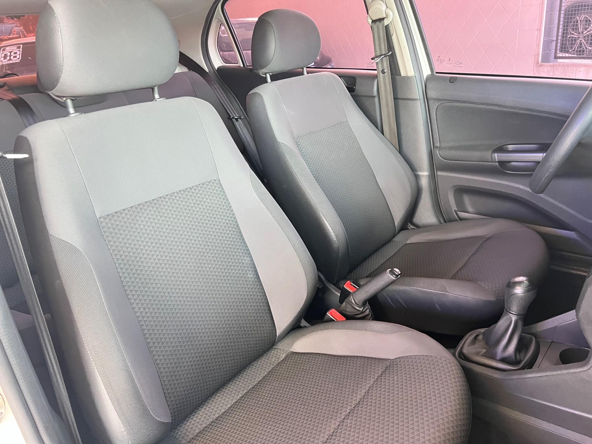 VOLKSWAGEN Gol - Foto