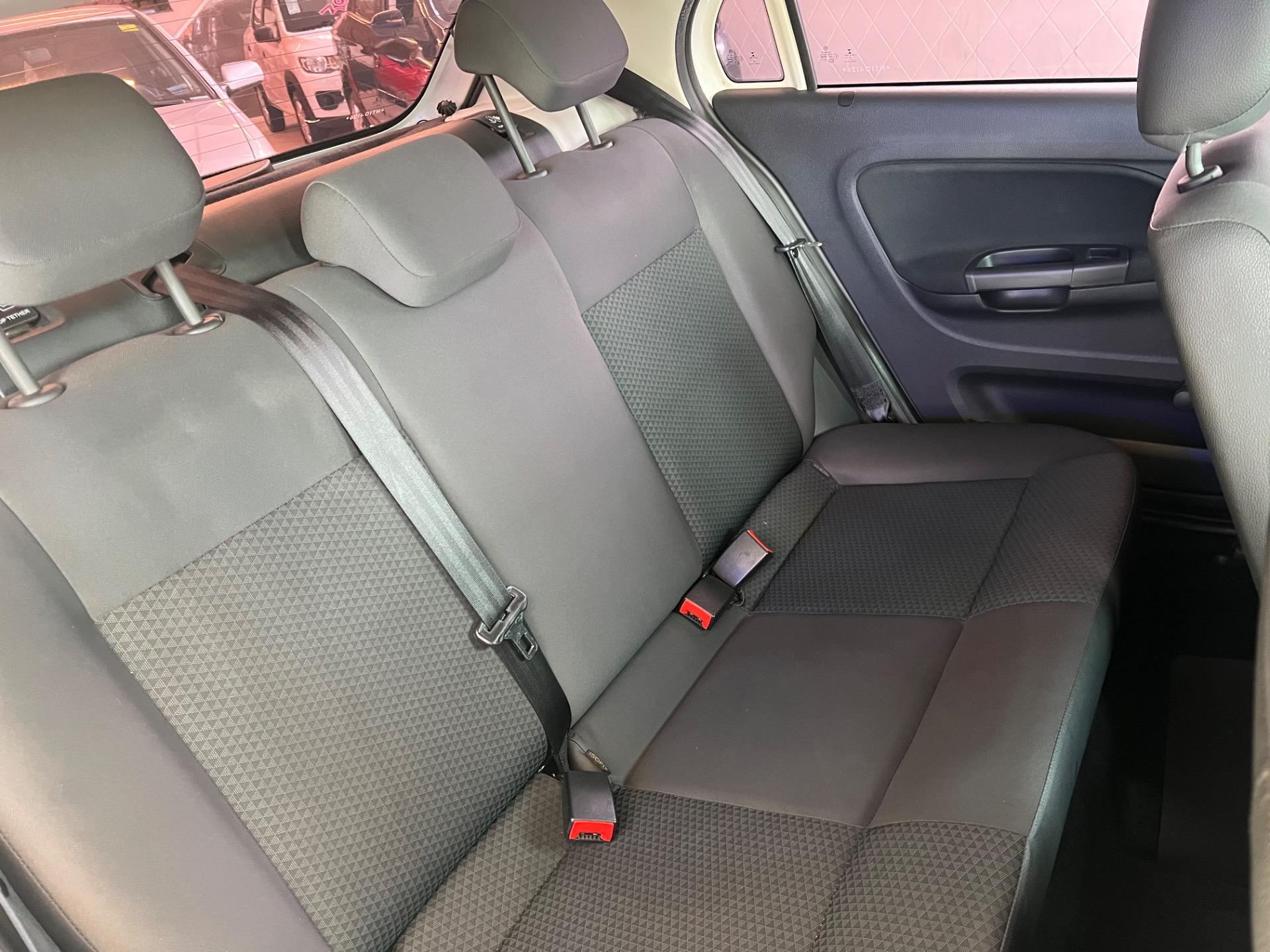 VOLKSWAGEN Gol - Foto