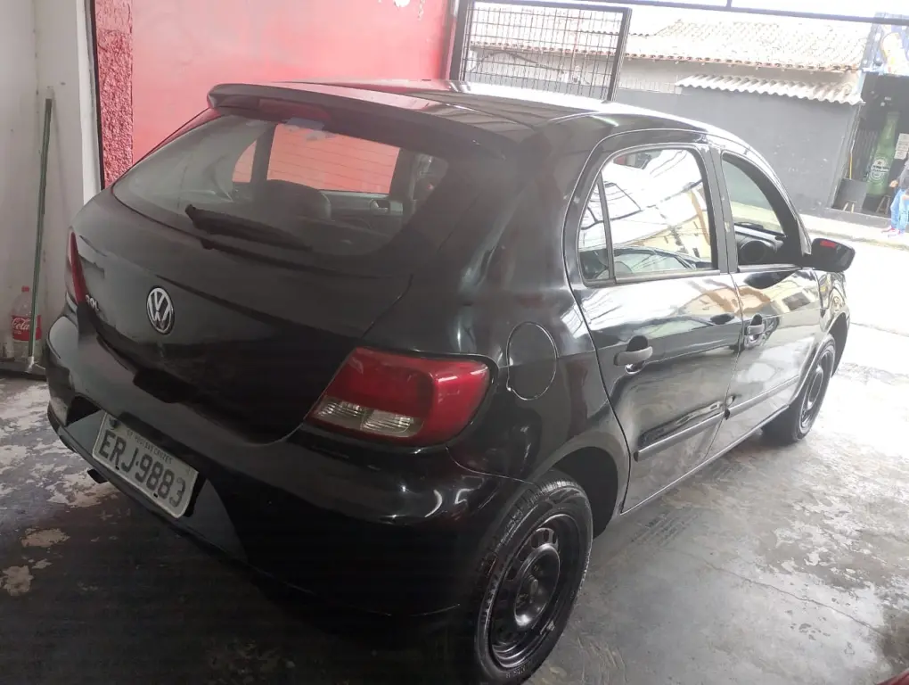 VOLKSWAGEN Gol