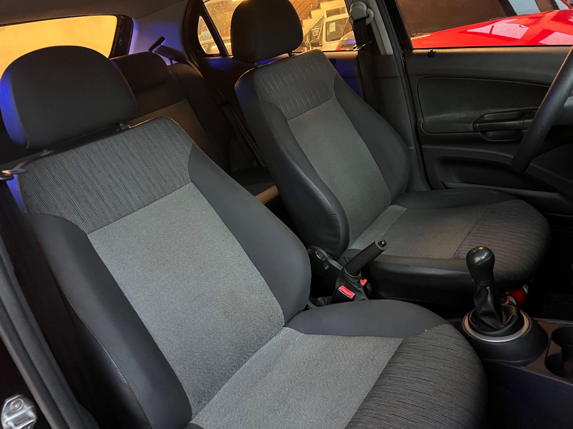 VOLKSWAGEN Gol - Foto