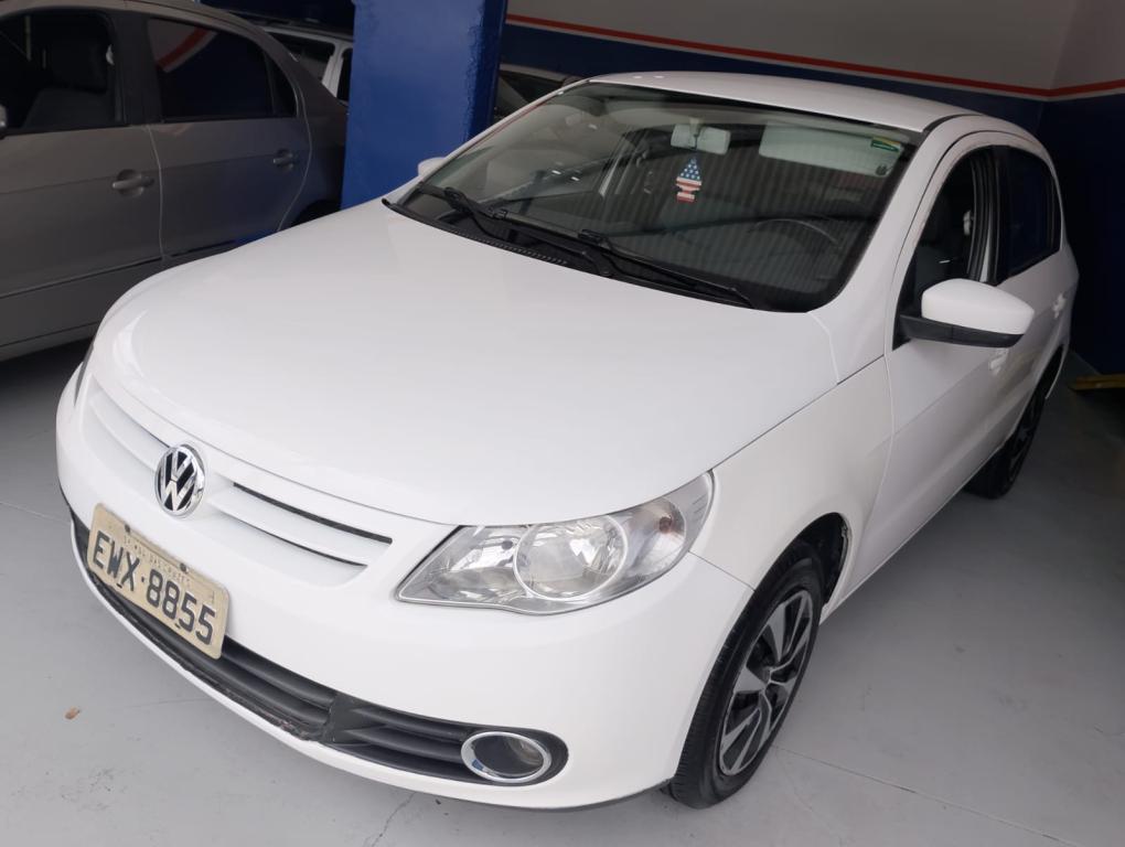 VOLKSWAGEN Gol