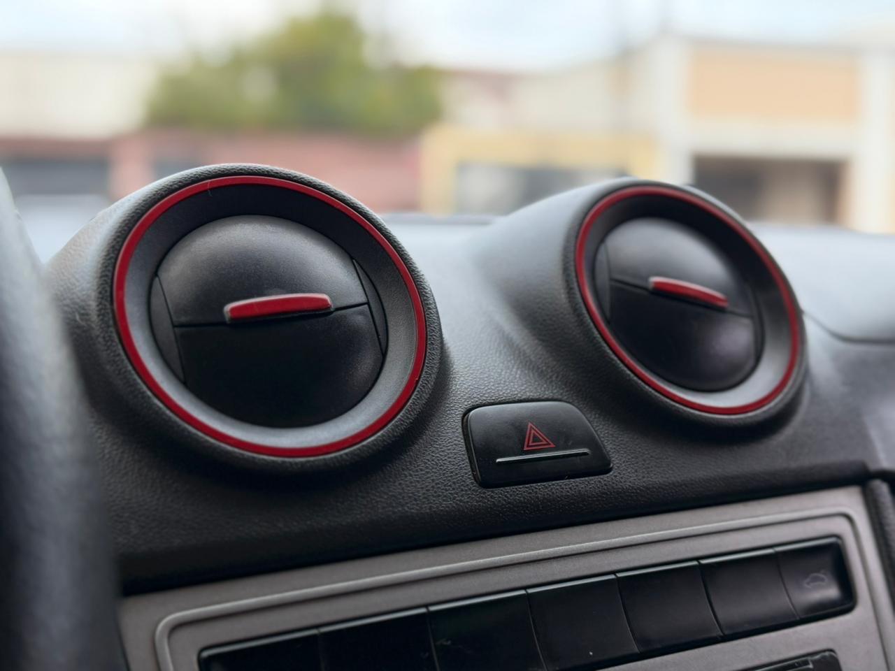 VOLKSWAGEN Gol - Foto