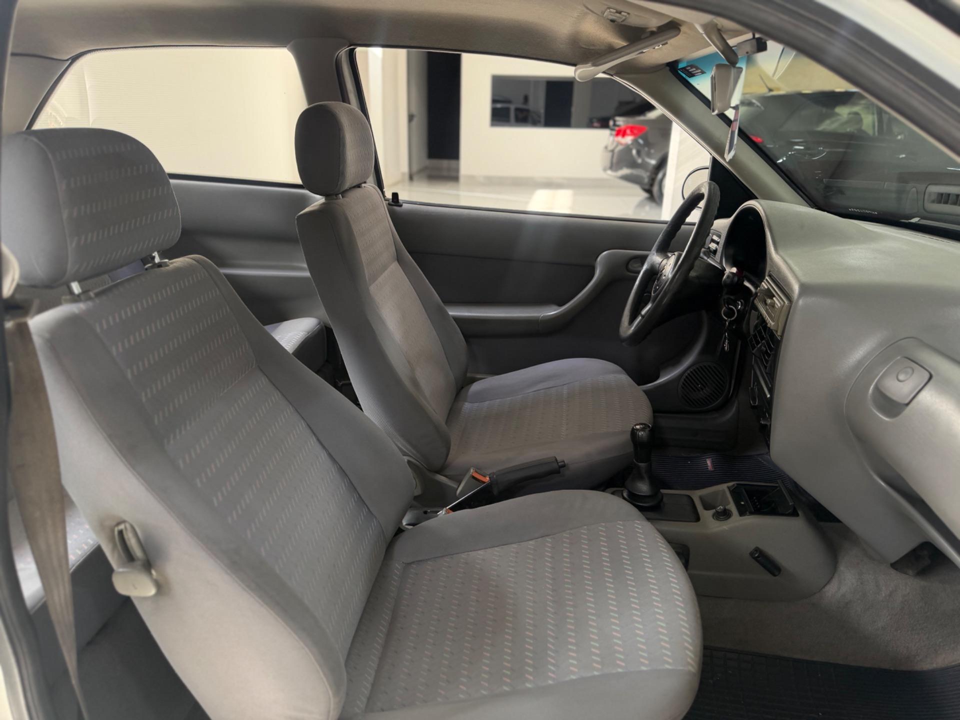 VOLKSWAGEN Gol - Foto